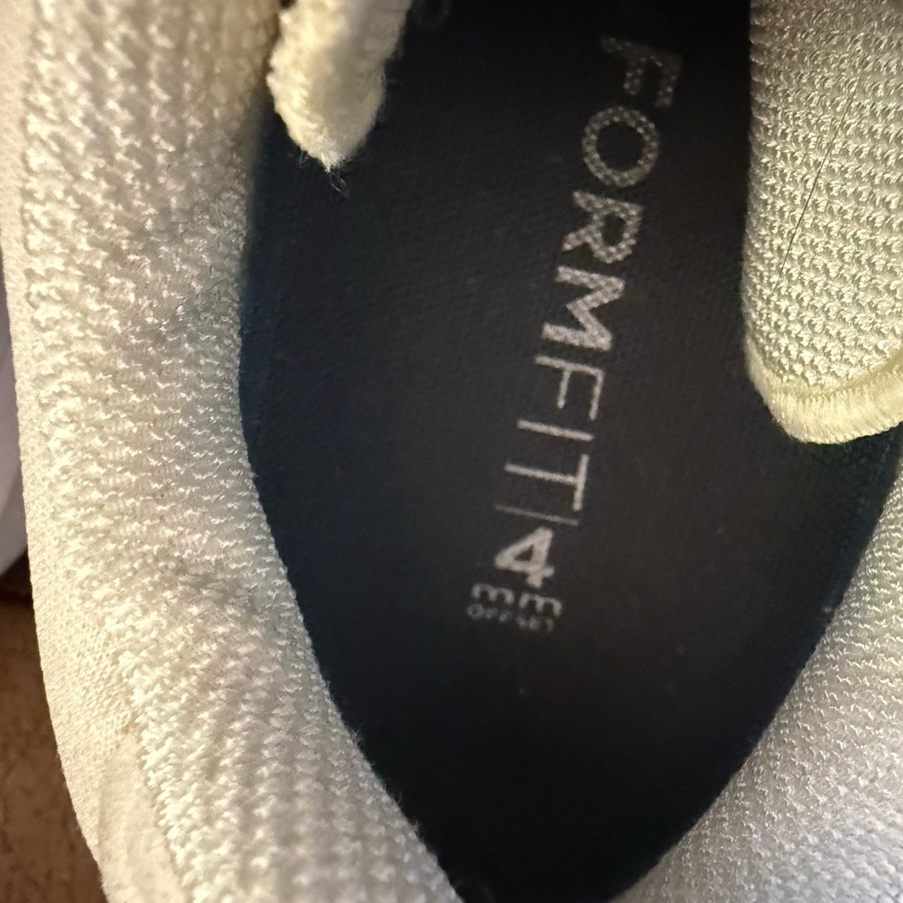 Women’s Saucony Shoes - Picture 6 of 6